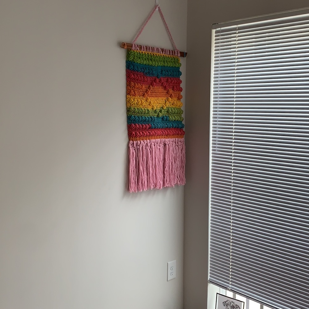 Rainbow wall hanging - Picture 4 of 6